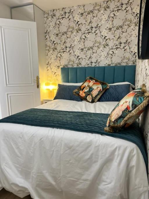 Apartment Stunning & Ultra 3 Bed, Walk Everywhere!