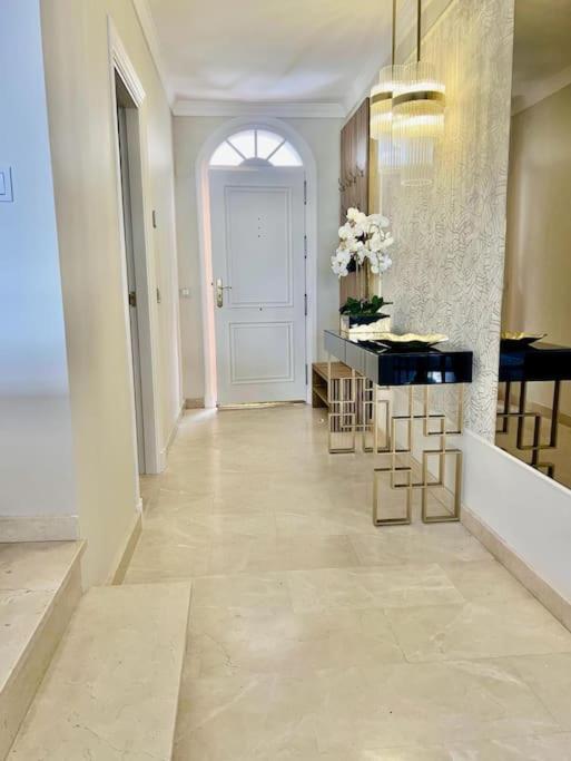 Stunning & Ultra 3 Bed, Walk Everywhere! Marbella