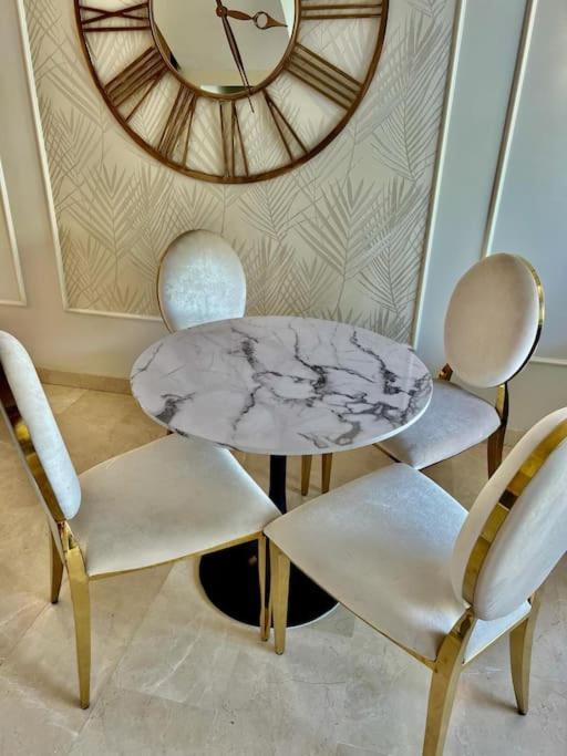 Stunning & Ultra 3 Bed, Walk Everywhere! Apartamento *