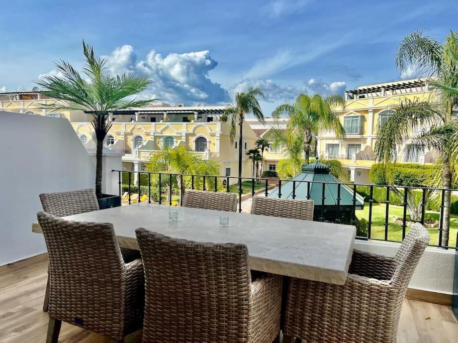 Apartamento Stunning & Ultra 3 Bed, Walk Everywhere! Marbella